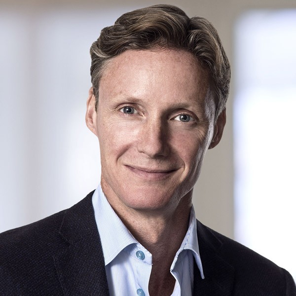 Martin Tiv&#233;us